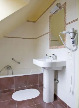 Отель Les Mignees Барво